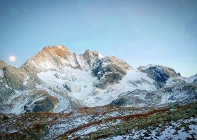 Pointe de l\'échelle, Vanoise
#hiking #vanoise #pralognanlavanoise #montagne #automne