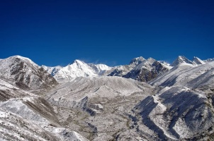 #nepal #gokyo #gokyolake #everest #hymalaya #mountains #snow #ice #bluesky #trekking #hikking #trekkinghimalayas #explorenepal #pentax #pentaxk30 #mountainlovers #mountainphotography #neverstopexploring
